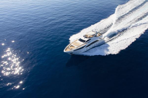 Analyzing Trade-Offs Between Series vs Parallel Hybrid Powertrains at Sea